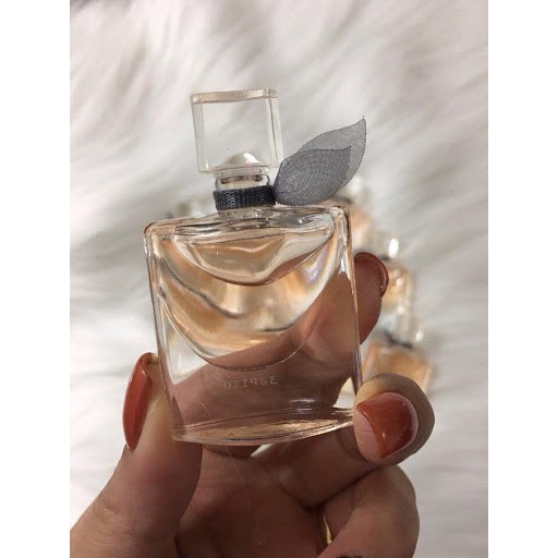 Nước hoa nữ Lancome La Vie Est Belle L'eau De Parfum 4ml (Không box)