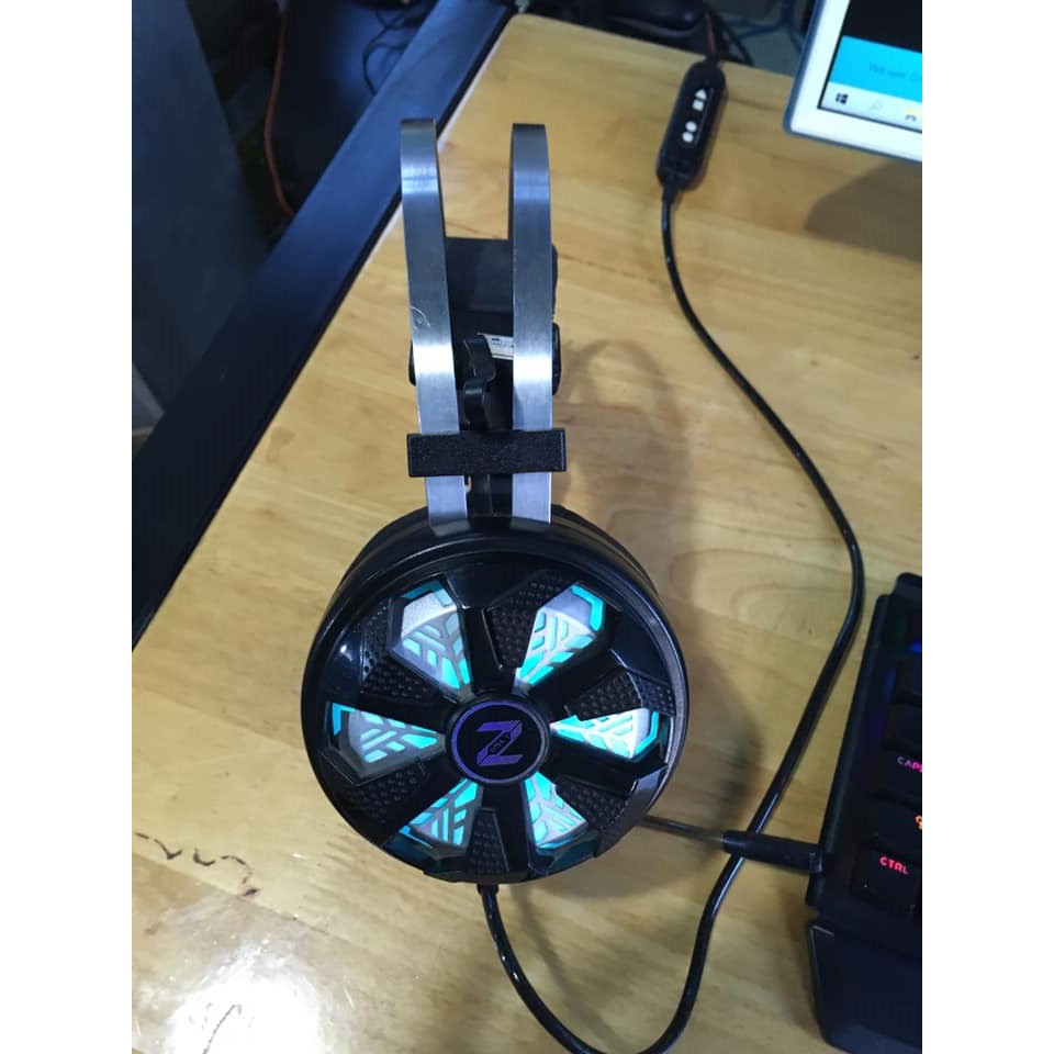Tai nghe chuyên game Zidli ZH7 7.1 LED 7 màu, rung, USB chính hãng  93%