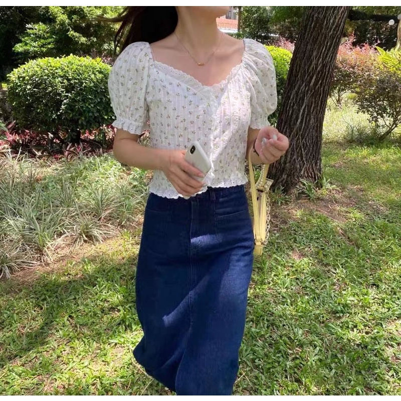 Áo blouse hoa nhí comic | BigBuy360 - bigbuy360.vn