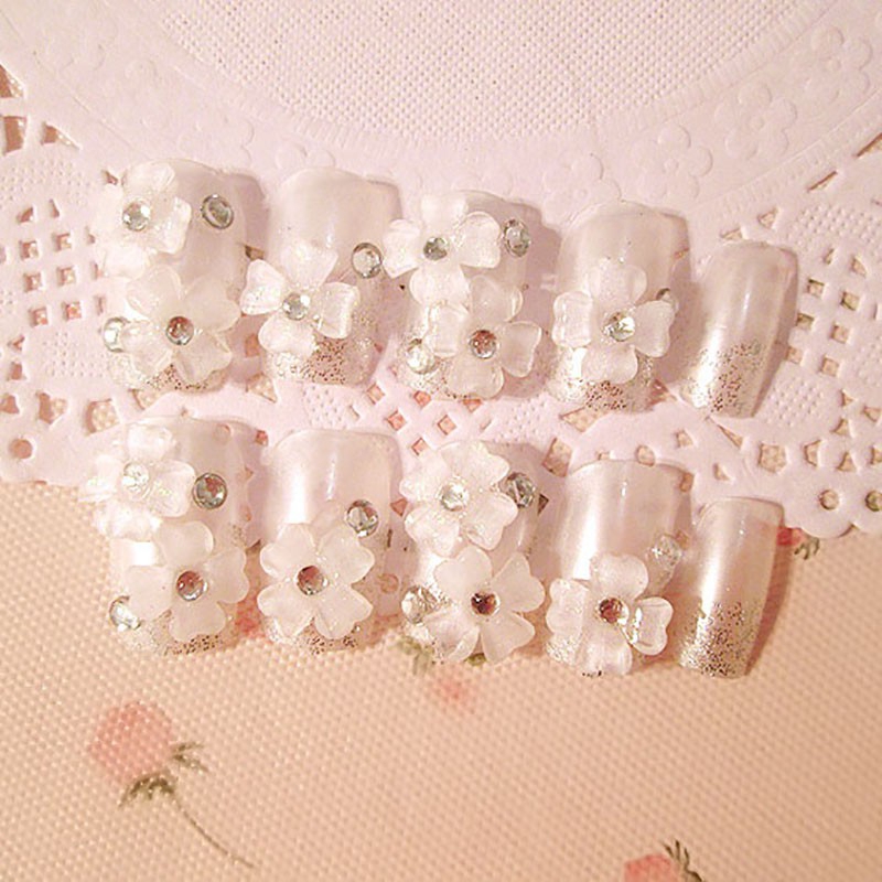 Set 24 móng giả trang trí đính hoa sang trọng cho lễ cưới
