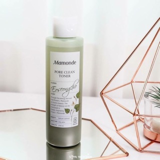 Nước hoa hồng se khít lỗ chân lông Mamonde Pore Clean Toner