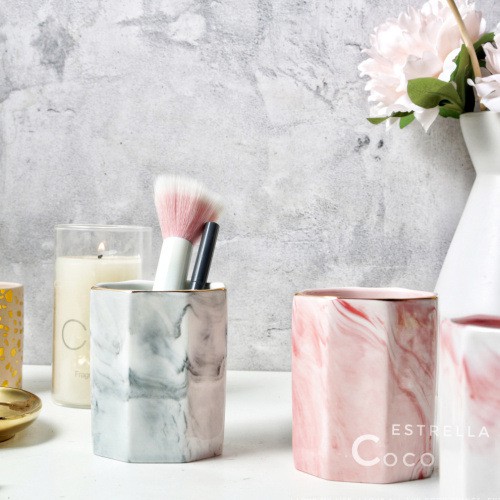 Lọ đựng cọ trang điểm bằng sứ