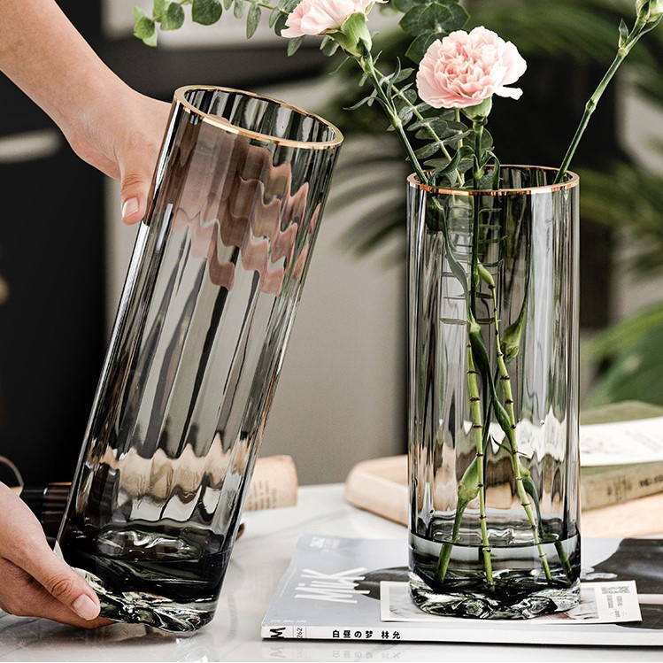 Lọ hoa thủy tinh viền vàng gudecor, bình hoa decor phòng ngủ và trang trí phòng khách cao cấp