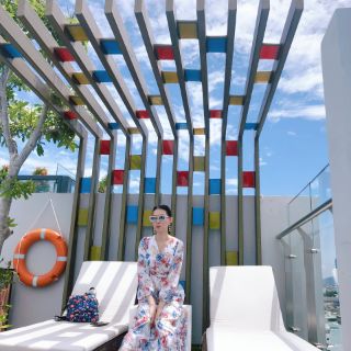 Đầm maxi hoa đi biển