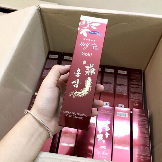 Sửa rửa mặt hồng sâm
