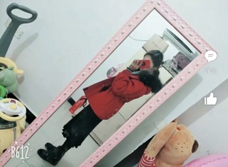Parka đỏ đen