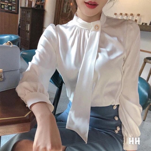 Áo sơ mi lụa vạt trước