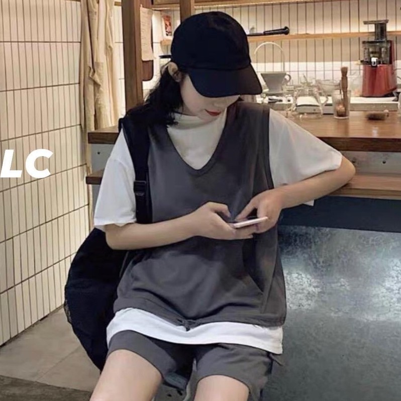 [TẶNG BẠN 1C KHÂUTRANG NHÉ] Sét đồ nữ áo thun kèm gile và quần đùi ống rộng, bộ ulzzang đi chơi freesize Taosan | BigBuy360 - bigbuy360.vn