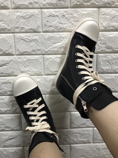 Giày Rick owens có tem khóa bạc