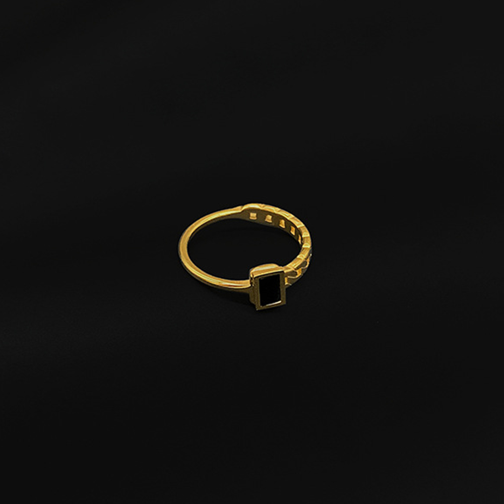 Nhẫn Hình Chữ Nhật Màu Đen Chất Liệu Thép Không Gỉ