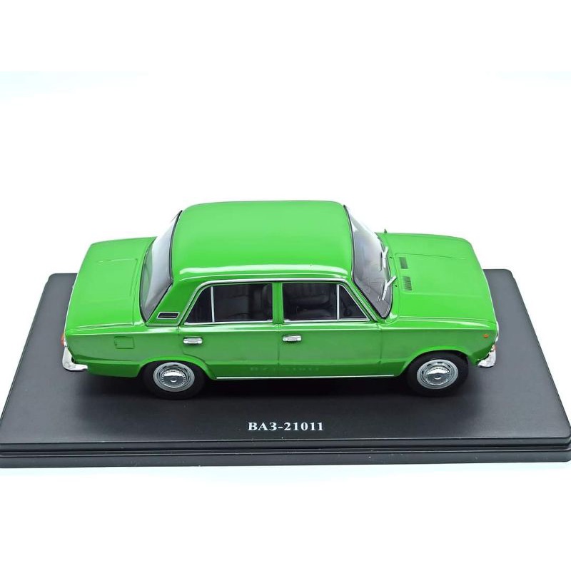Mô hình xe Lada 21011