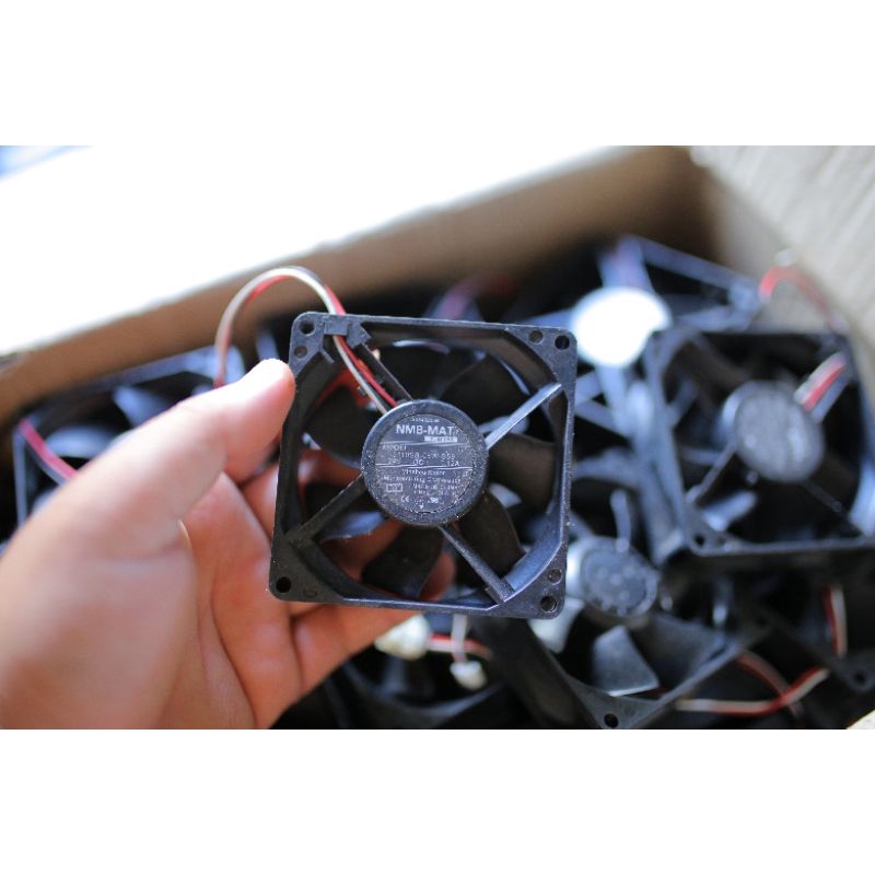 | Quạt 8x8x2.5cm 24v