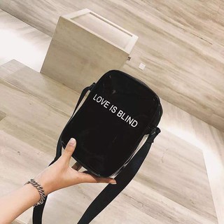 Túi LOVE IS BLIND