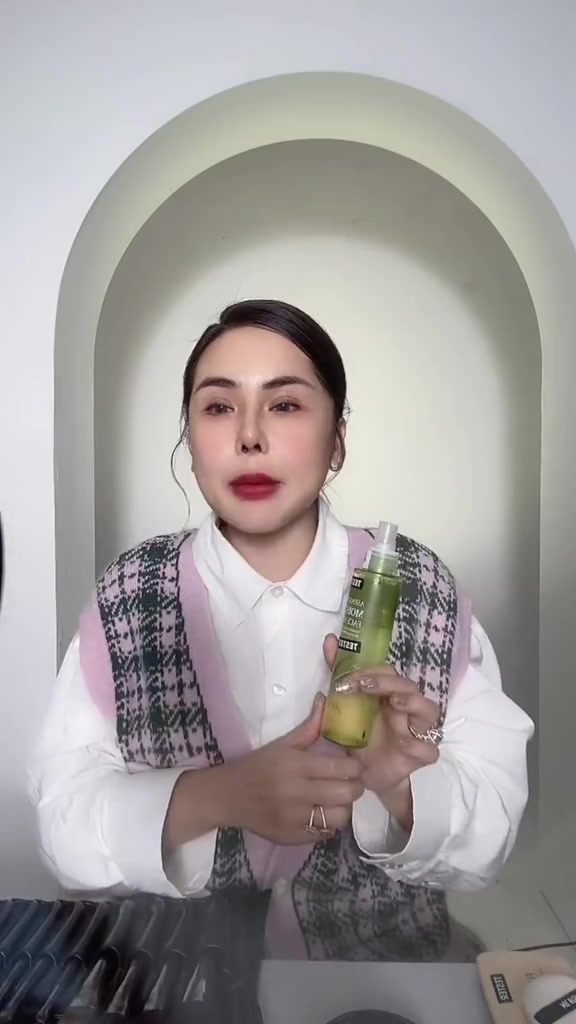 Xịt khoáng lô hội Aspasia Moist Up Face Mist Hàn Quốc 150ml khoáng nha đam dưỡng trắng da chính hãng HALOMI | BigBuy360 - bigbuy360.vn