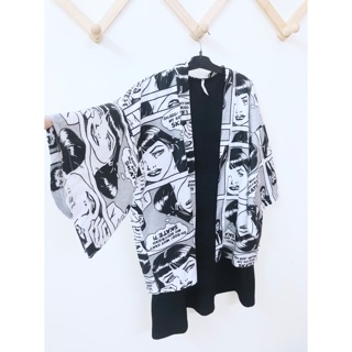 [SALE] Áo haori kimono hoạ tiết truyện tranh đen trắng cá tính freesize (secondhand)