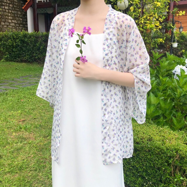 Kimono trắng hoa tím xanh Betterista [KN213]