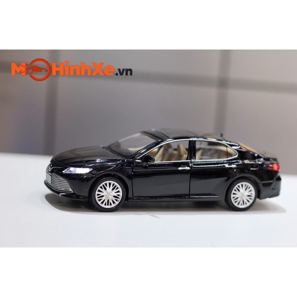 Mô Hình Xe Toyota Camry 2019 1:32 MSZ