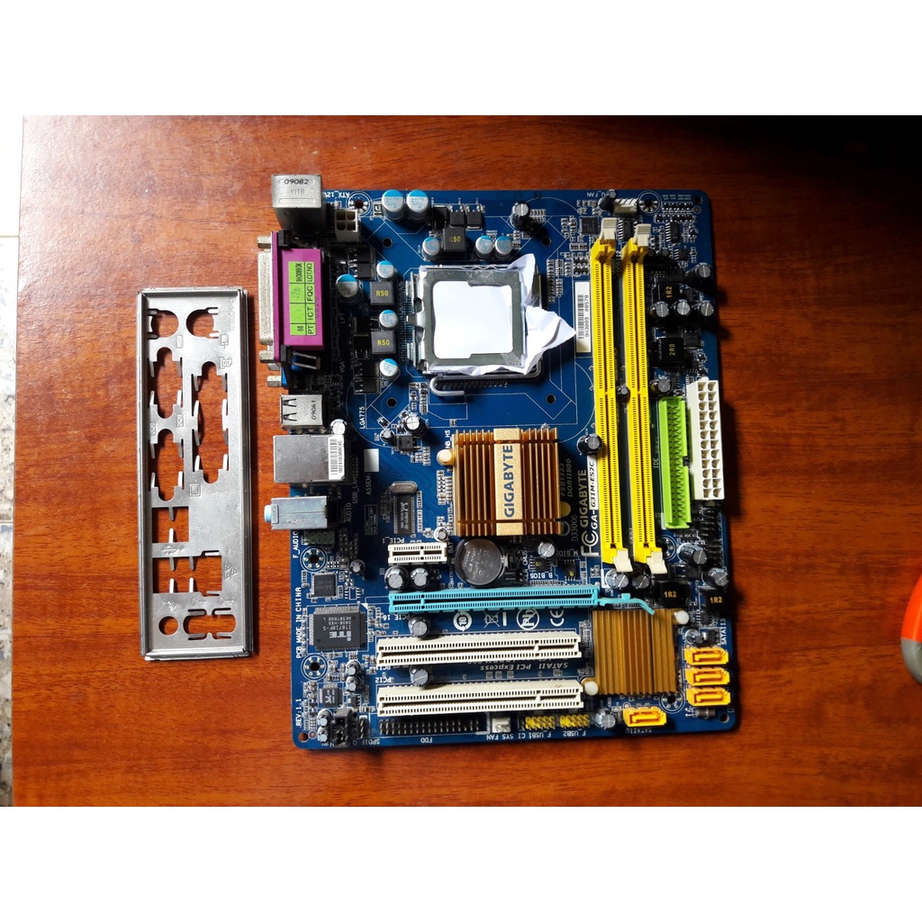 Bo mạch chủ gigabyte G31 nguyên zin tháo máy