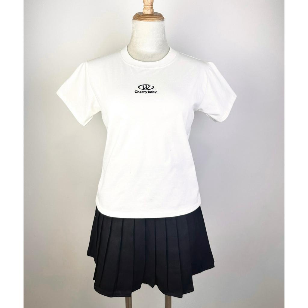 Áo BABY TEE nữ thêu logo W white form fit ENTYTY shop