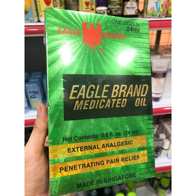 Dầu gió xanh Con Ó của Mỹ Eagle Brand Medicated Oil One Dozen (Lốc 24ml x12 chai)