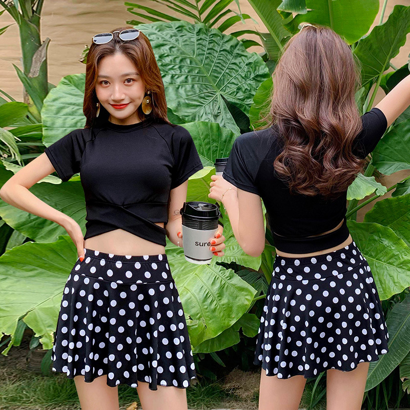 Bộ Đồ Bơi 2 Mảnh Chấm Bi Xinh Xắn Cho Nữ