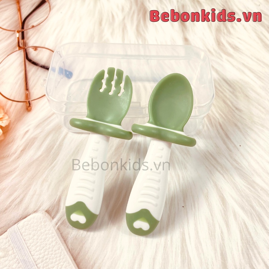Bộ Thìa dĩa ăn dặm cho bé cao cấp có nút chặn chống hóc có hộp đựng đi kèm