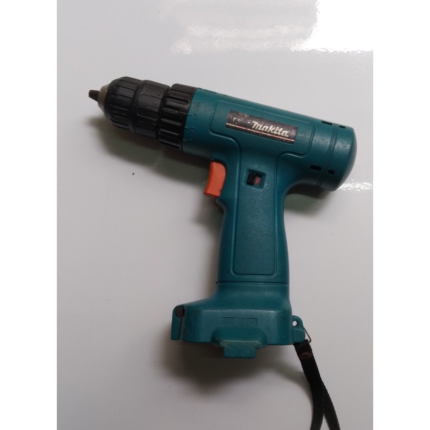 Máy khoan pin Makita 9.6V