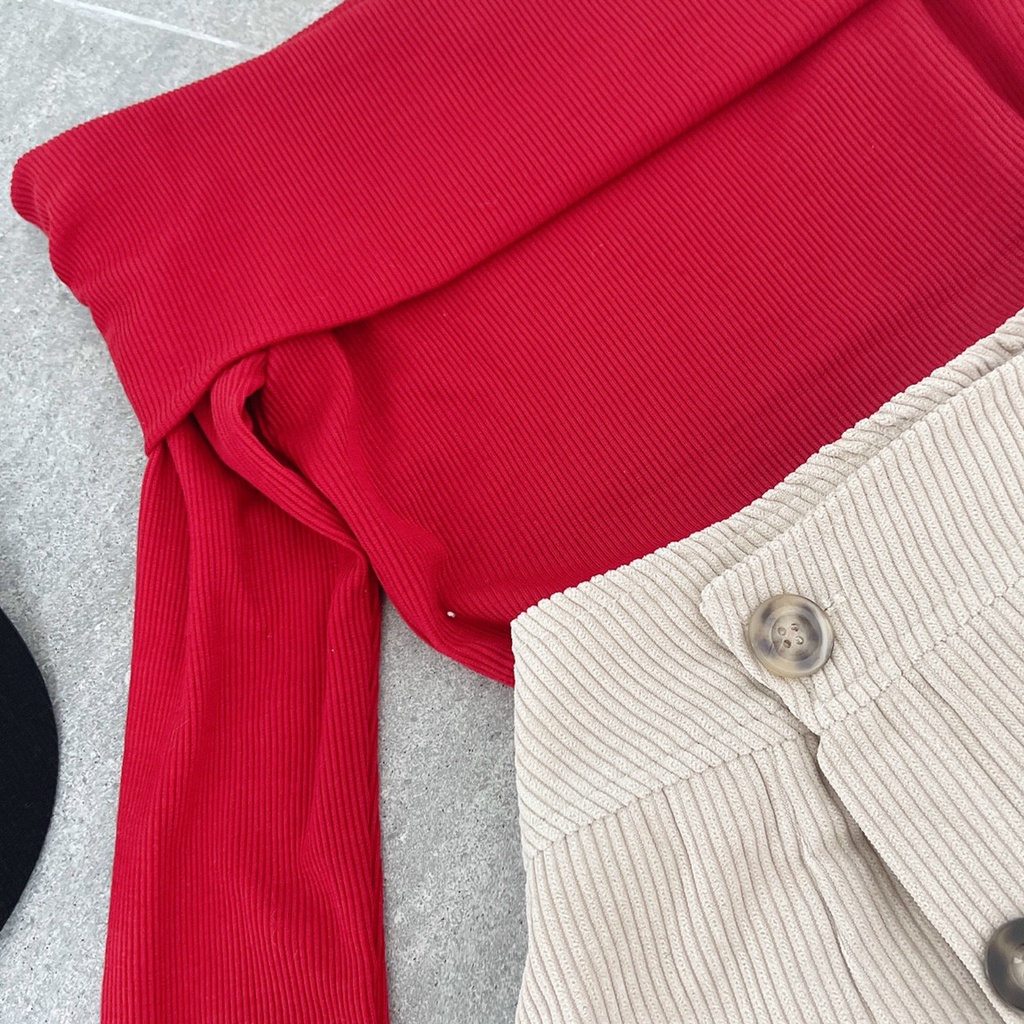 Set áo len đỏ bẹt vai chân váy chéo nút