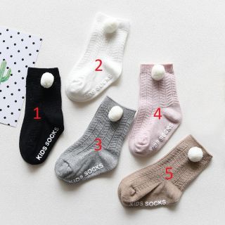 Tất Kids Socks chống trượt có quả bông cho bé chất dầy đẹp