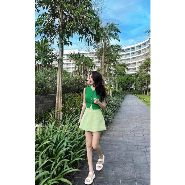Set crop xanh 3 lỗ+chân váy KÈM ẢNH THẬT