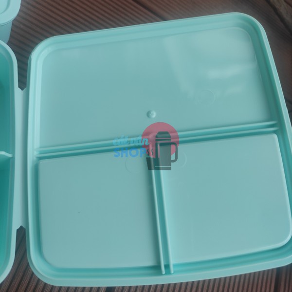 Bộ hộp cơm trưa bằng nhựa LocknLock kèm theo muỗng nĩa THB603