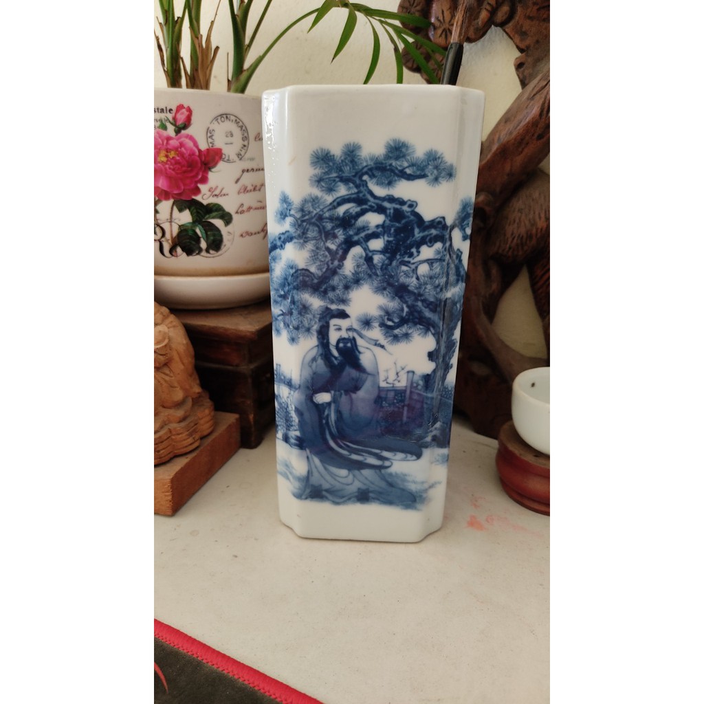 Ống Đựng Bút Bằng Sứ Họa Tiết Xưa