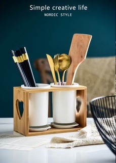 (có sẵn) Ống đũa sứ giá gỗ