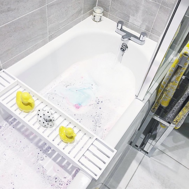 Bom tắm LUSH - Twilight bath bomb | BigBuy360 - bigbuy360.vn