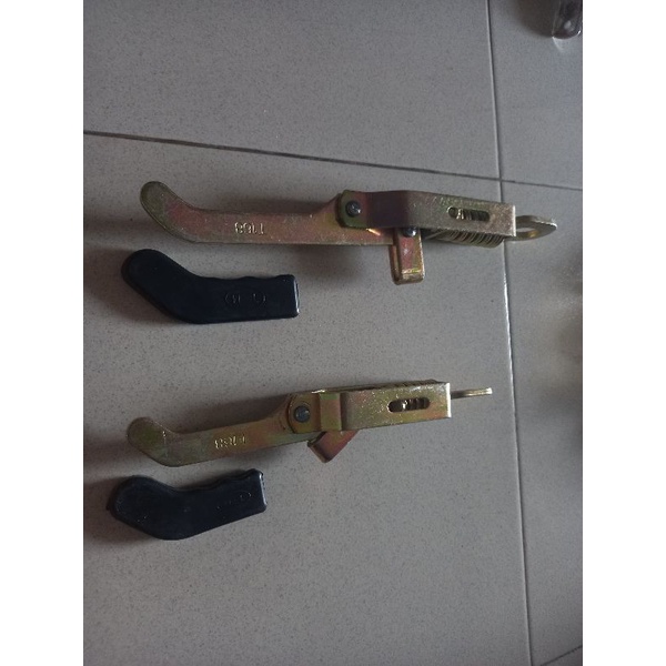 Chụp mủ cao su khoá thùng