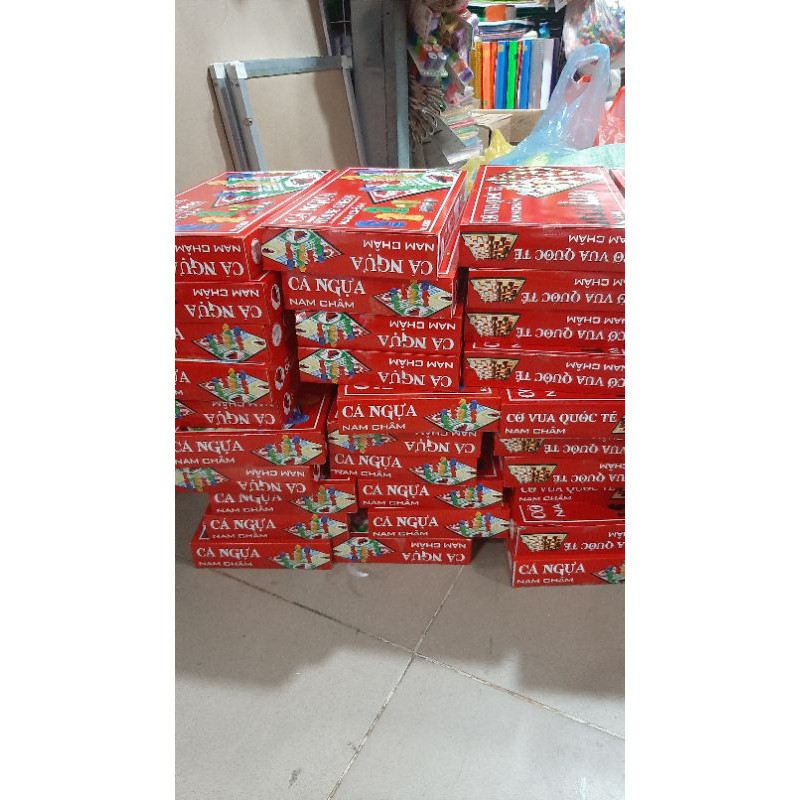 Bộ  cờ vua nam châm  loại to35x35.bé28x28cm
