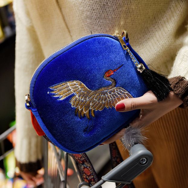 Túi thêu hình hạc cao cấp - T61 | BigBuy360 - bigbuy360.vn