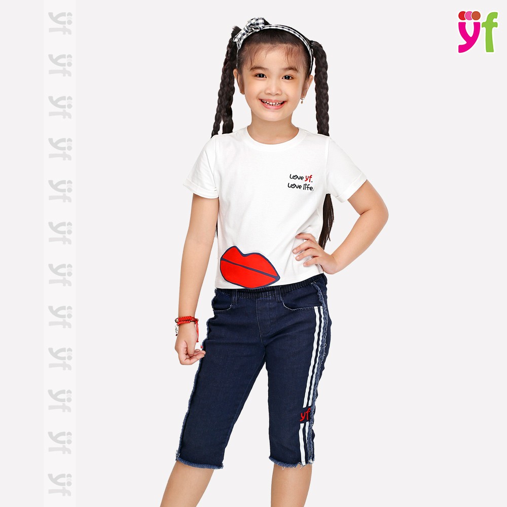 Quần jeans lửng YF ngang gối trang trí 2 viền sọc năng động, kiểu dáng sporty 8QX018