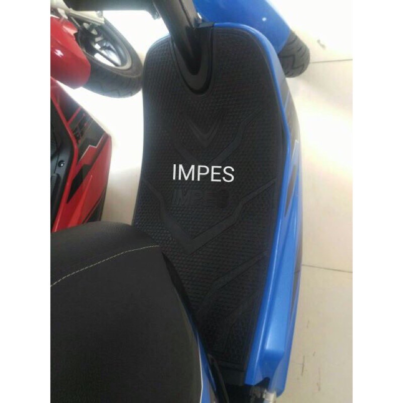 Thảm để chân xe máy điện Impes, lót chân IMPES, lót sàn IMPES - Vìnast impes
