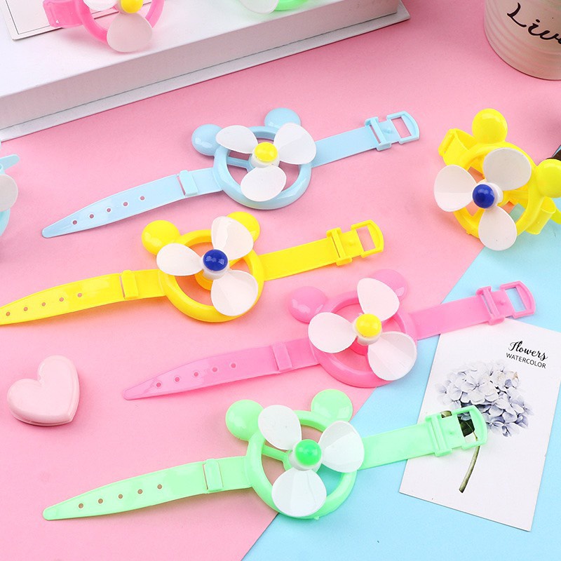 Đồ chơi đồng hồ cánh xoay gió nhiều màu sắc đáng yêu cho bé Masterkids