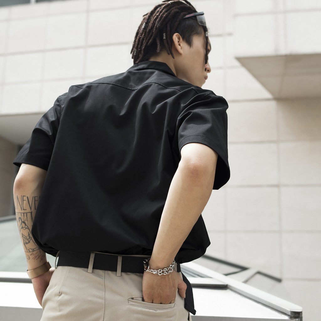 Áo Sơ Mi Revere Collar Tay Ngắn Trơn Màu Đen | BigBuy360 - bigbuy360.vn