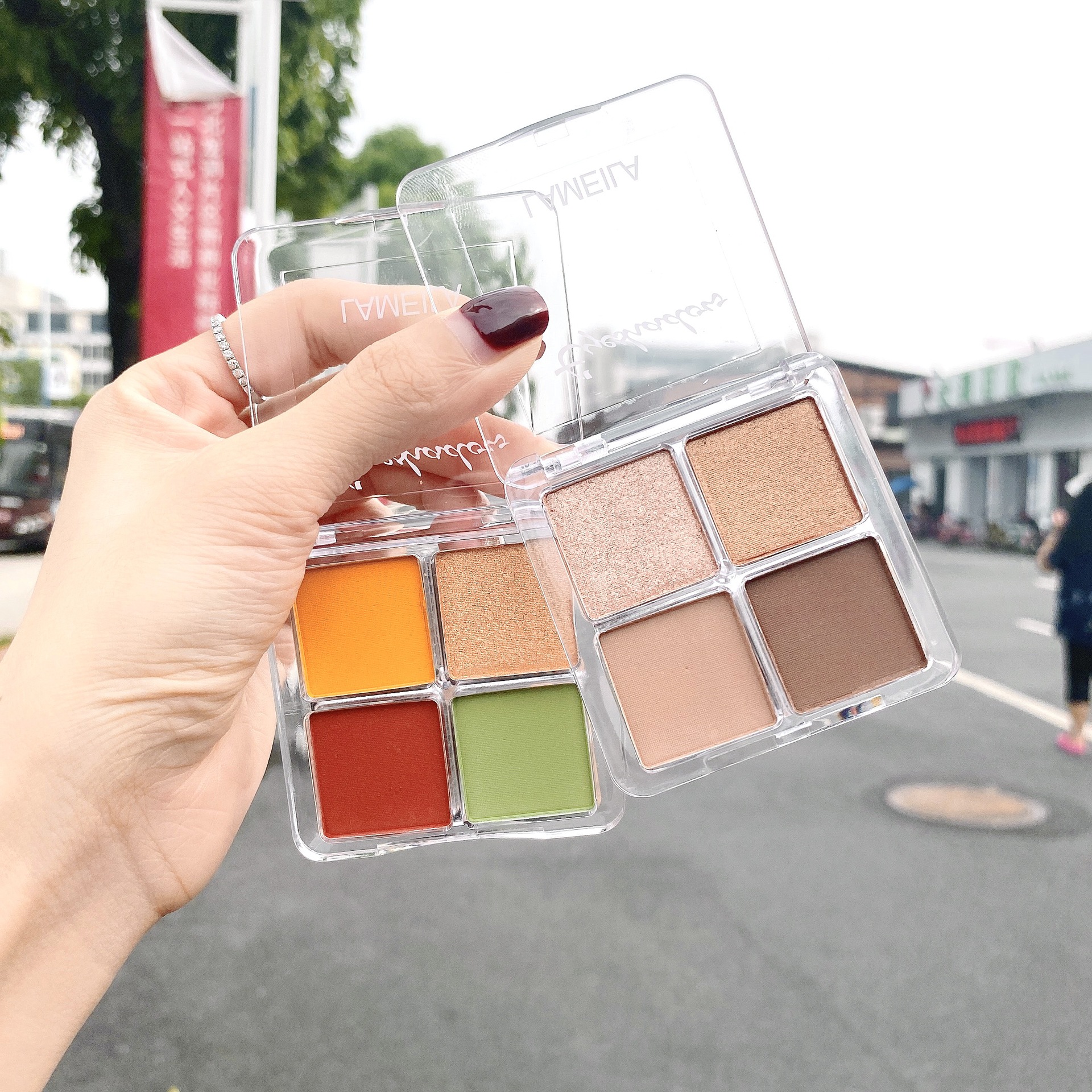 Bảng phấn mắt 4 màu ánh ngọc trai vàng / bạc đẹp lấp lánh sử dụng trang điểm chuyên nghiệp | BigBuy360 - bigbuy360.vn