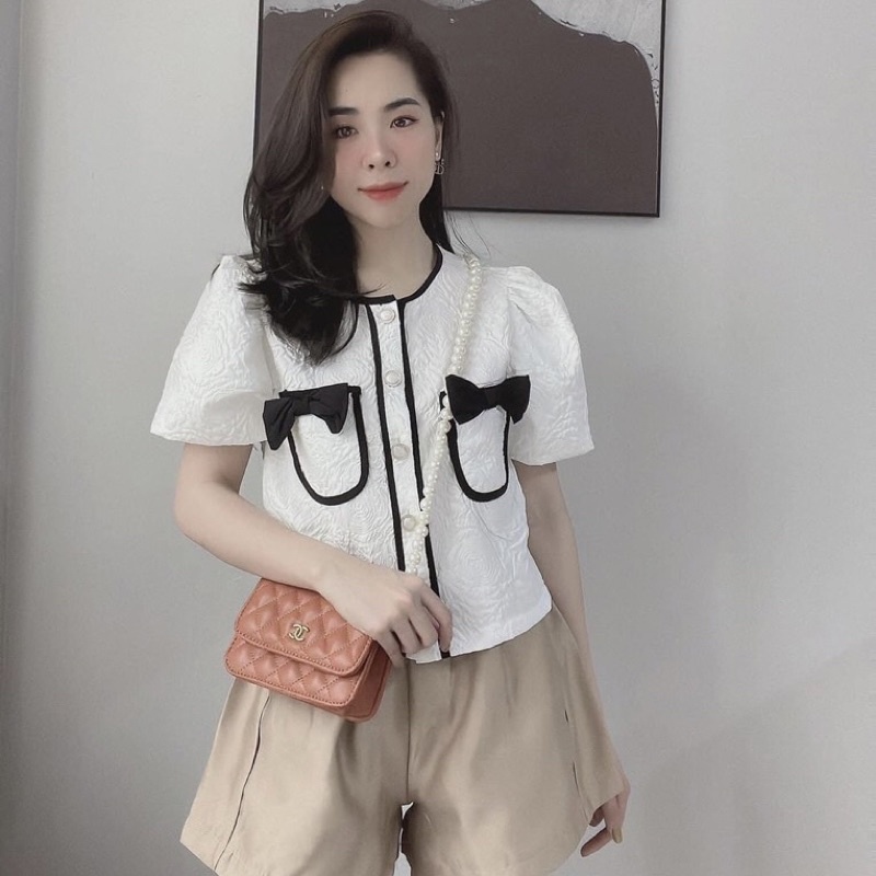Áo Sơ Mi Gấm Xốp Nơ Túi Cúc Ngọc 2 Màu Đen Trắng