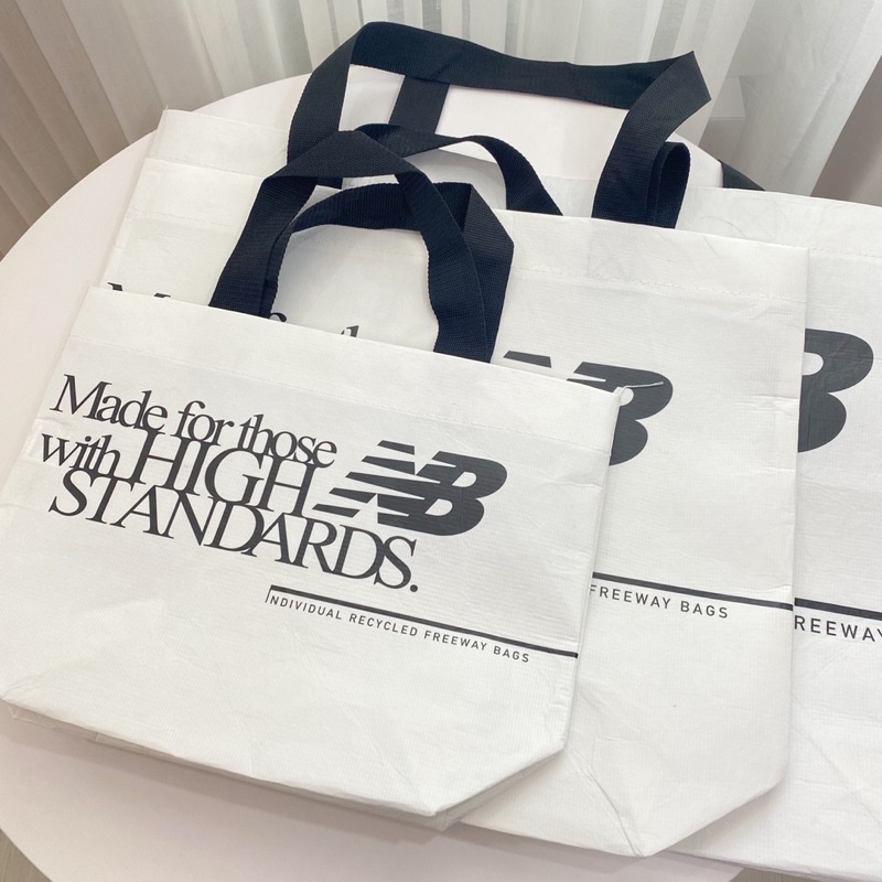 Có sẵn - Túi tote NB chính hãng