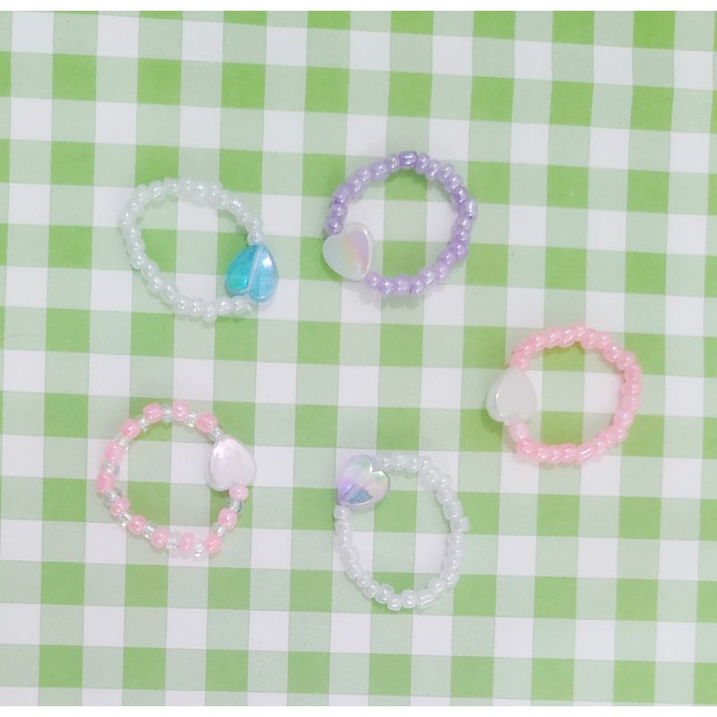 Nhẫn hạt cườm mặt tim màu hologram 💜