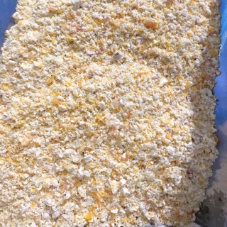 1kg Cám ngô xay đi câu cá, cho gà, cho chim
