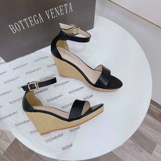 Siêu phẩm sandal nữ đế xuồng đẹp lịm tim mẫu 2021