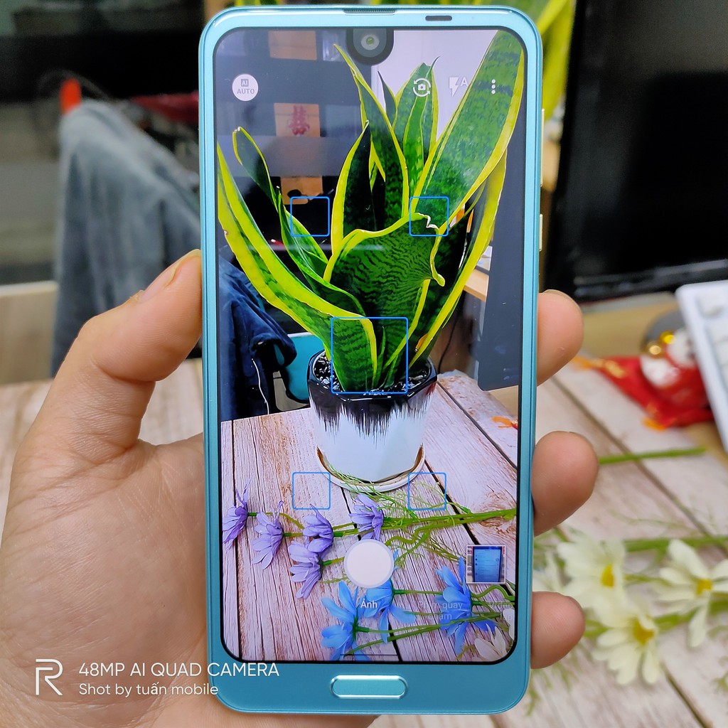 Điện thoại Sharp Aquos R2,Snap 845,6.0’’2K tần số quét 120hz