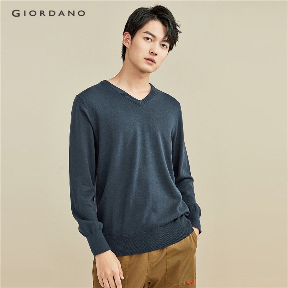 Áo GIORDANO 18051604 dệt kim cổ chữ V màu trơn cho nam