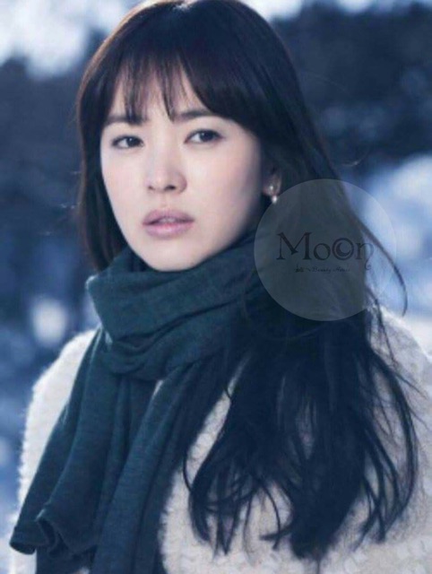 Khuyên trai 2 đầu Song Hye Kyo